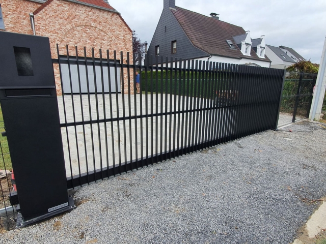 LEON V SPECIAL Schuifpoort op rail