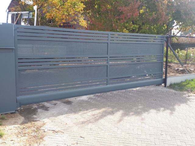 MILANO vrijdragende schuifpoort (2)