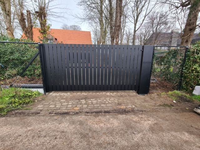 QUARA vrijdragende schuifpoort